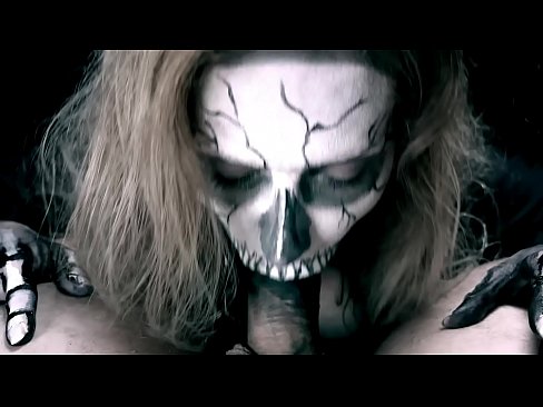❤️ Demoniczna dziewczyna ssąca kutasa swoimi czarnymi ustami i połykająca spermę. ❤️ Porn video at pl.serviporno.ru